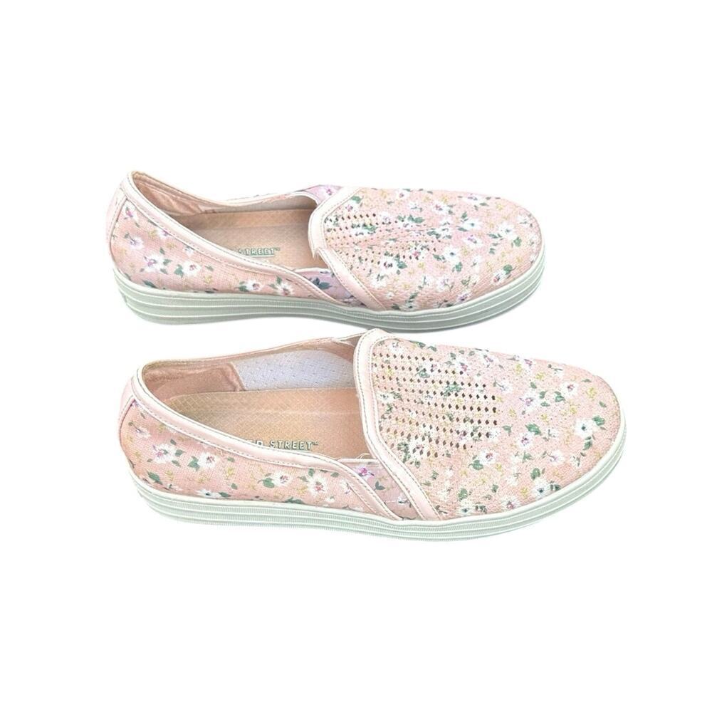 Skechers Women's Peach/Floral Air-Cooled Memory Foam‎ Shoes Size 7.5